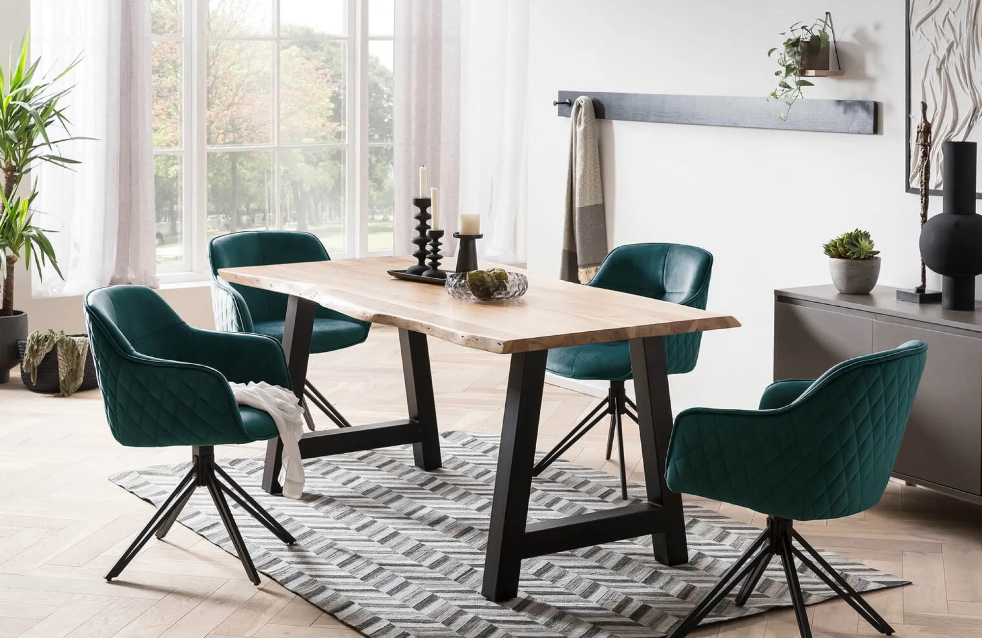 Eetkamerstoelen^Huisenthuis Armstoel Adele Groen