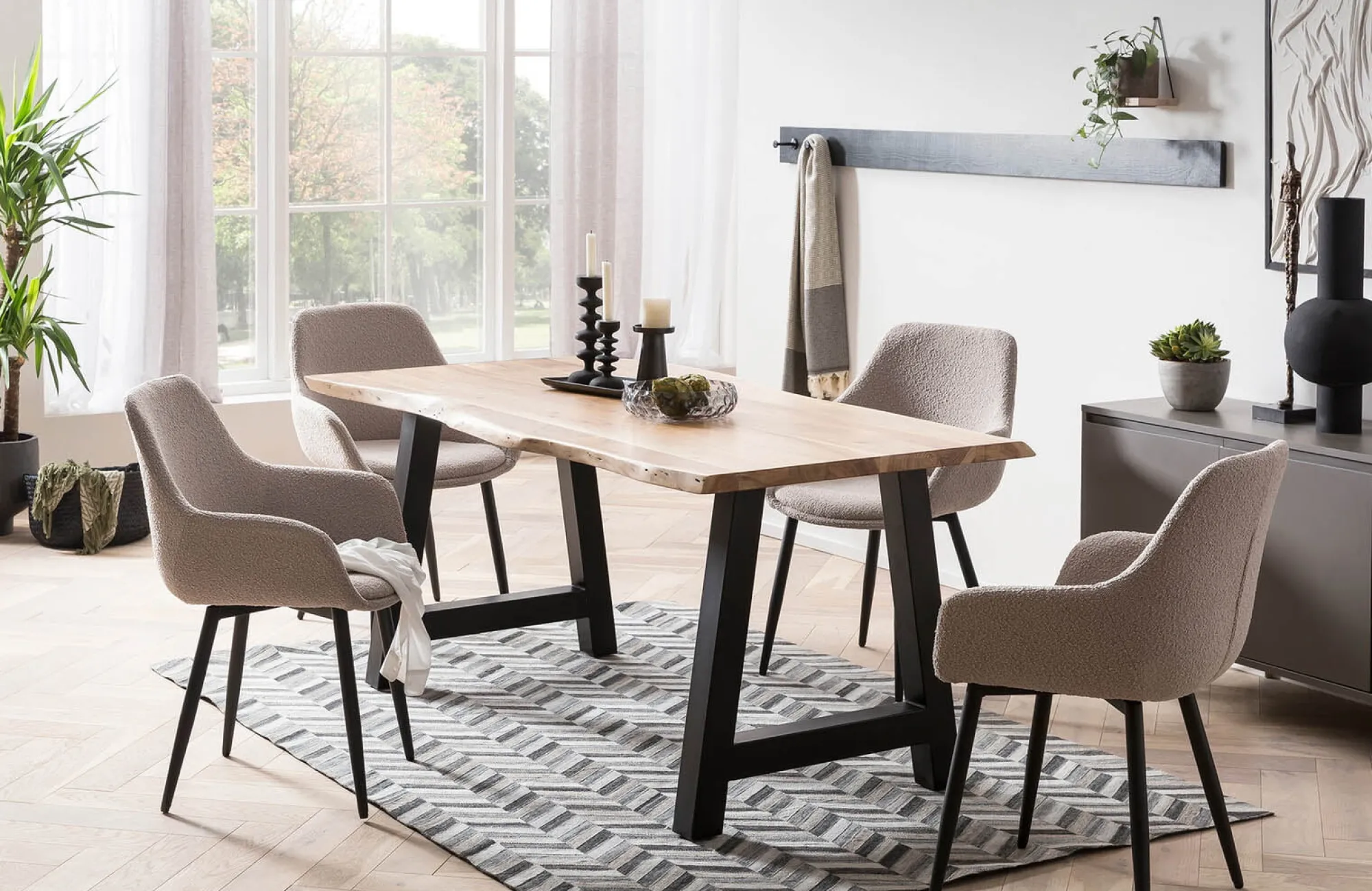 Eetkamerstoelen^Huisenthuis Armstoel Kate Bouclé – Set van 2 Taupe