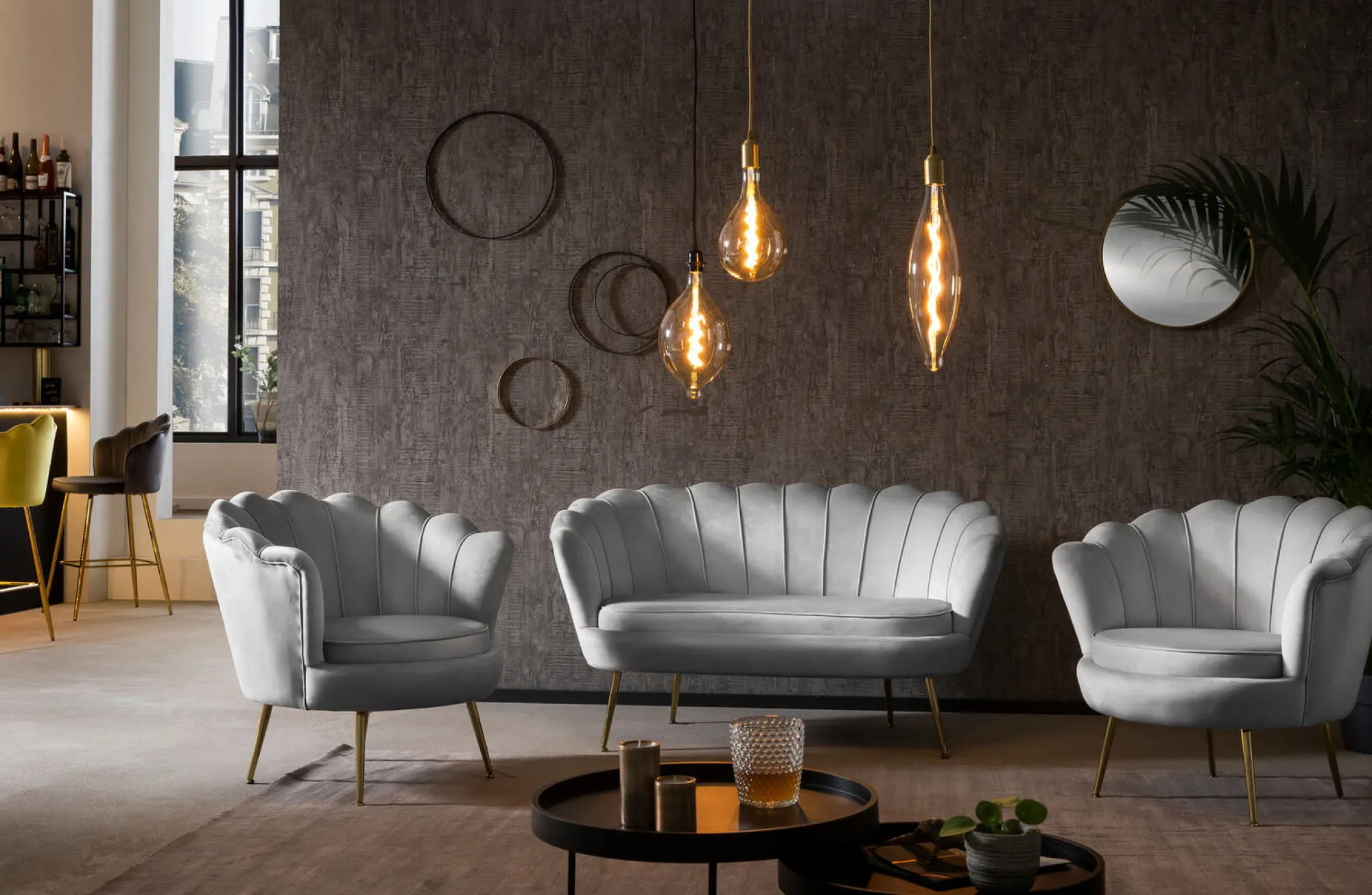 Banken^Huisenthuis Bank Chanelle Velvet 136 cm Lichtgrijs