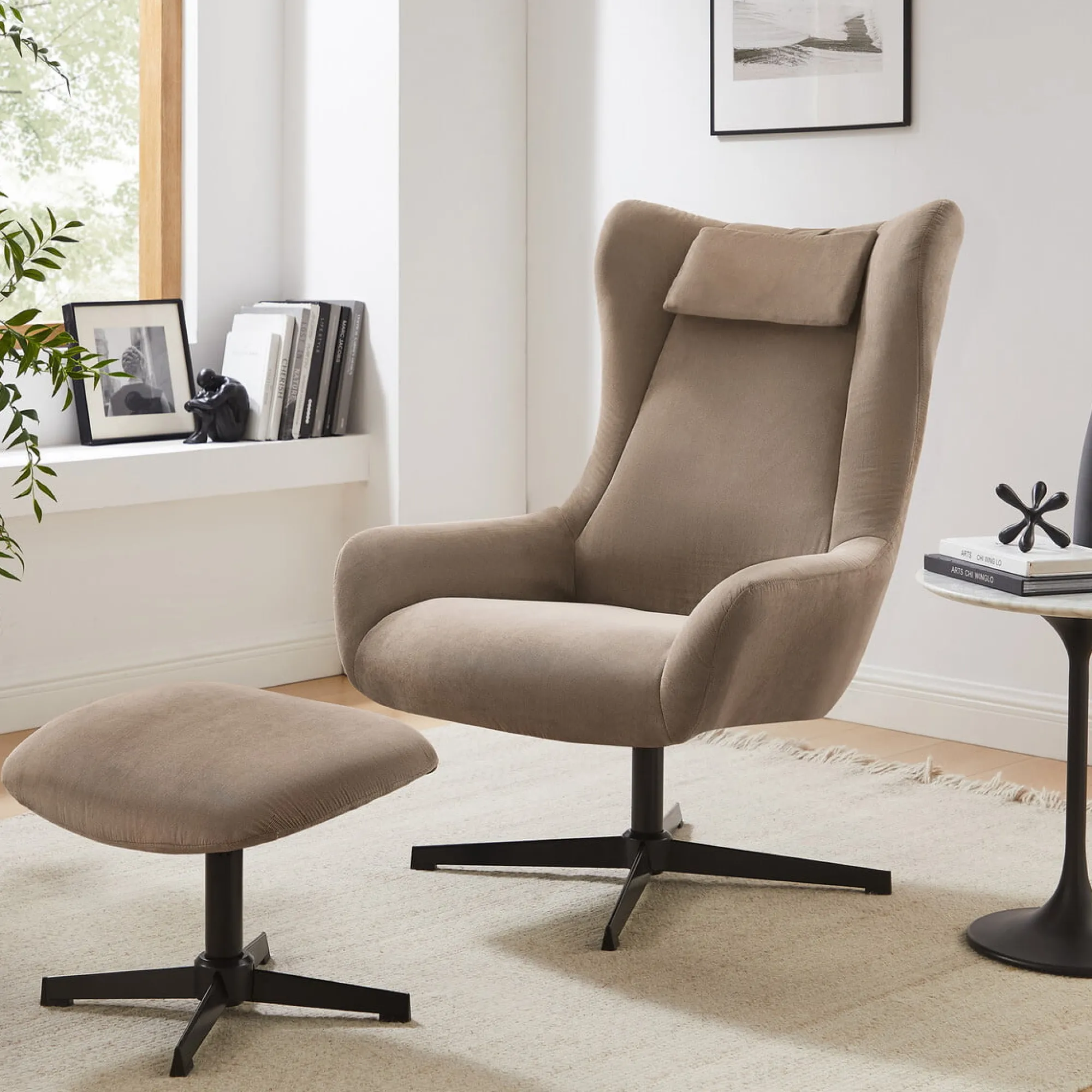 Fauteuils^Huisenthuis Fauteuil en poef Siem Bruin